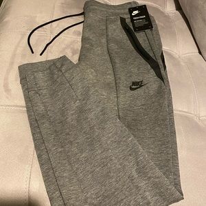 New! NIKE gray tech pants for women